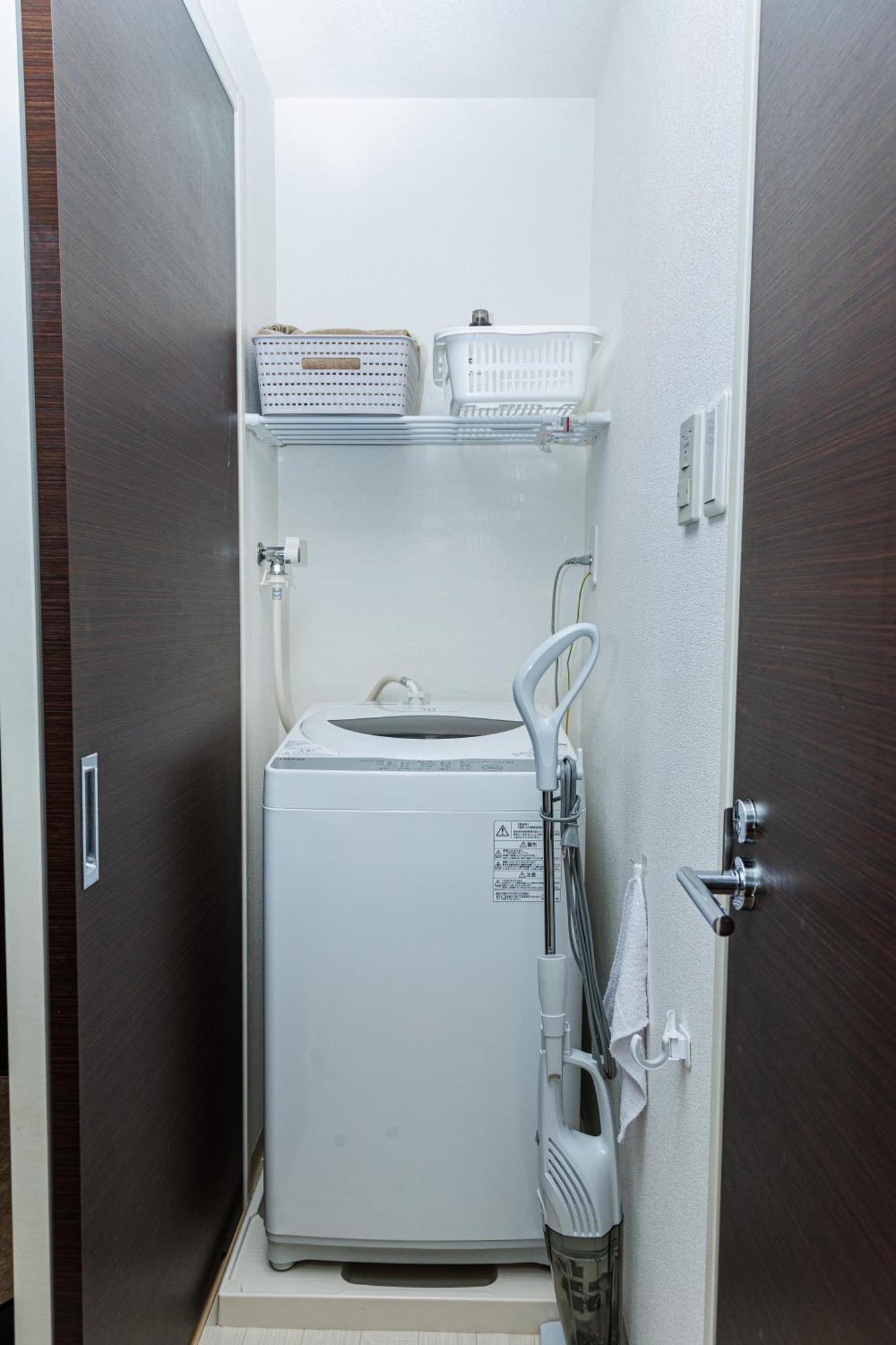 Apartemen Cocone House Twin Bedroom 2 Stops From Namba Station Osaka