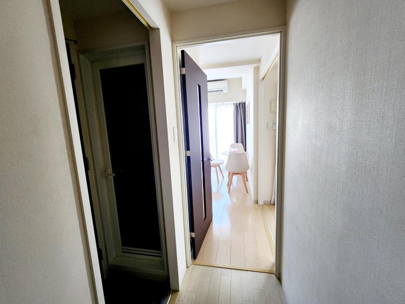Apartemen Cocone House Twin Bedroom 2 Stops From Namba Station Osaka
